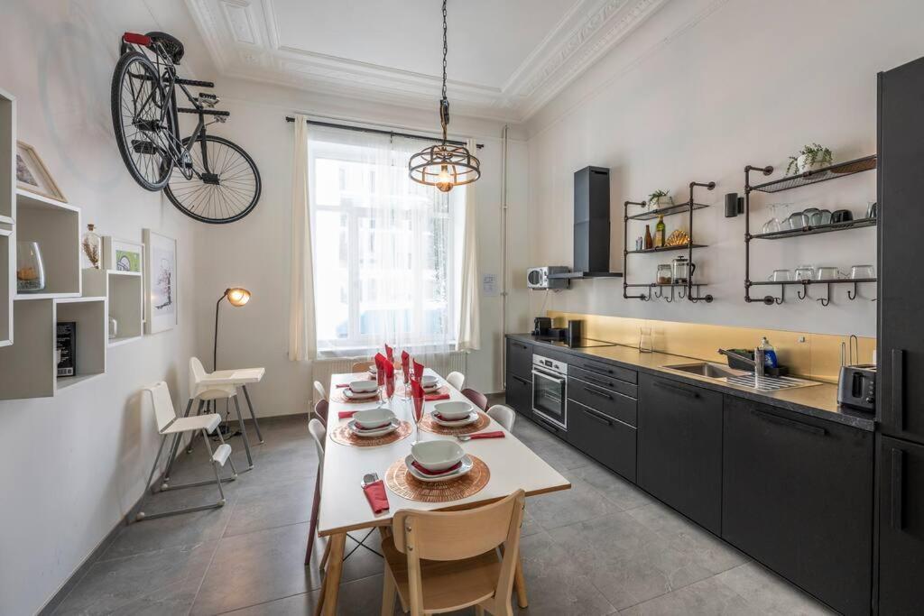 Superb 3 Bedroom & 3 Bathroom Duplex In Brussels City Centre Luaran gambar